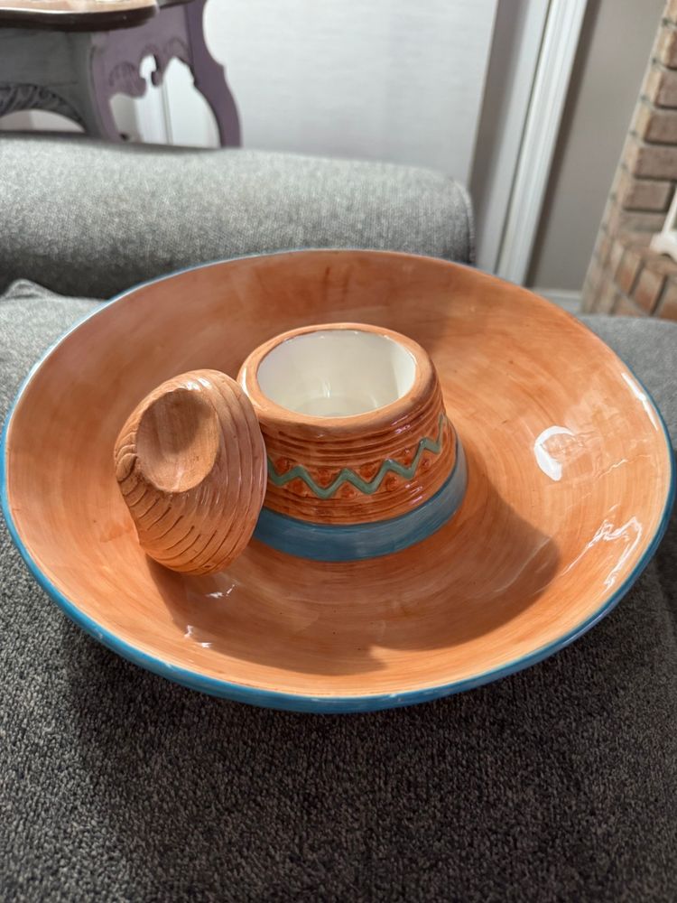 Vintage Sombrero-Shaped Ceramic Serving Dish