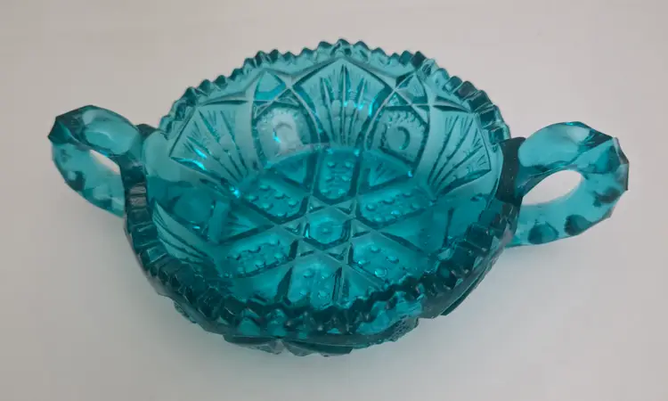 L.E Smith turquoise 2 handled glass dish