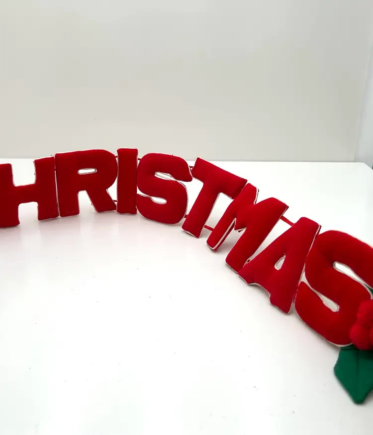 Puffy Fabric Vintage Merry Christmas Banner With Holly