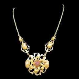 Vintage MCM GoldTone Faux Pearl Necklace 14”