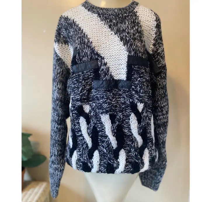 Vintage 80’s Chunky Knit Pullover Sweater Leather Details Soft Textured Grey White Black