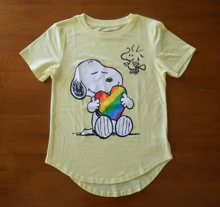 Peanuts Snoopy, Woodstock, & Rainbow Heart Graphic Short Sleeve Tee Size S 3 - 5