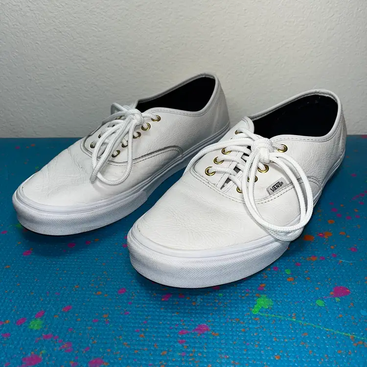 VANS off the wall Seldan Low Tumble Men Size 12 White Leather Sneakers (500714)