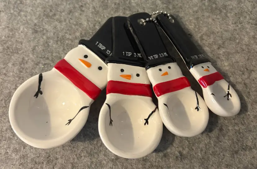 Target Bulleye's Ceramic Snowmen Measuring Spoons  # 2960