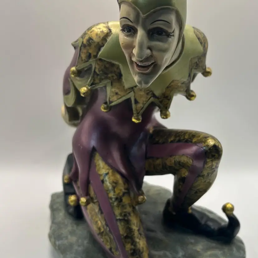 Jester Wine Bottle Holder