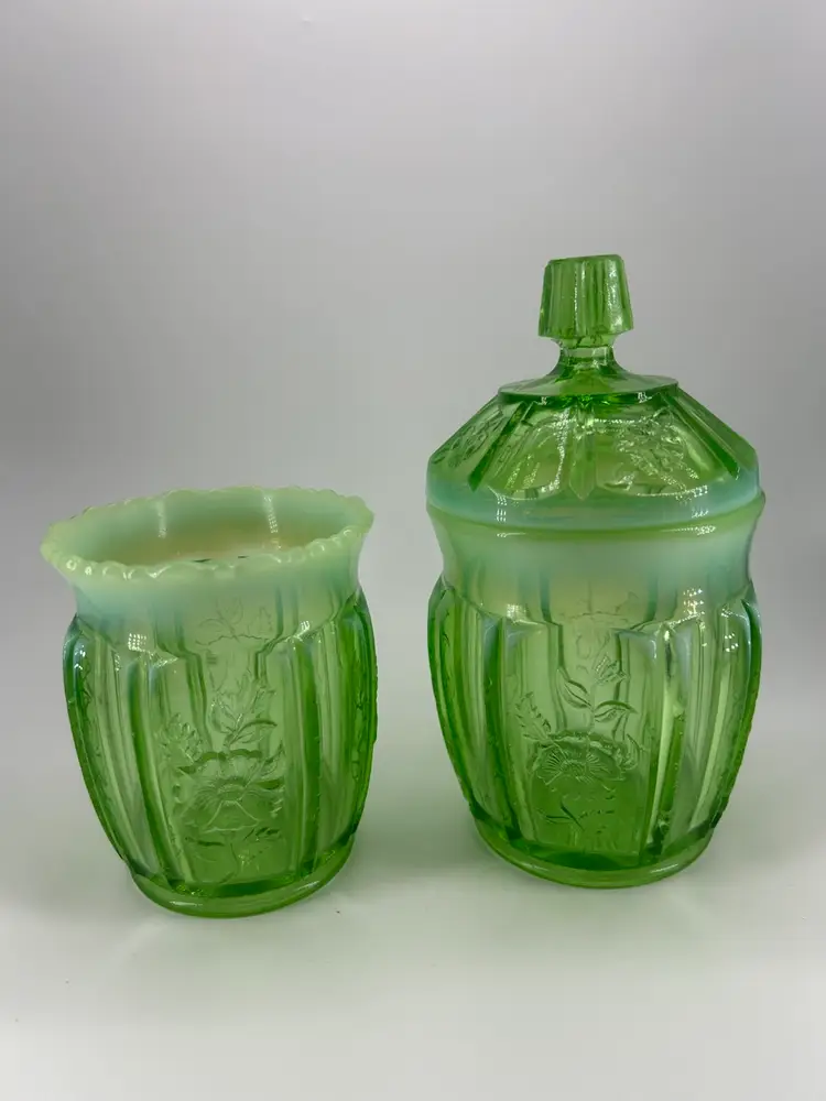 ANTIQUE JEFFERSON GLASS DOLLY MADISON EAPG OPALESCENT GREEN DISH