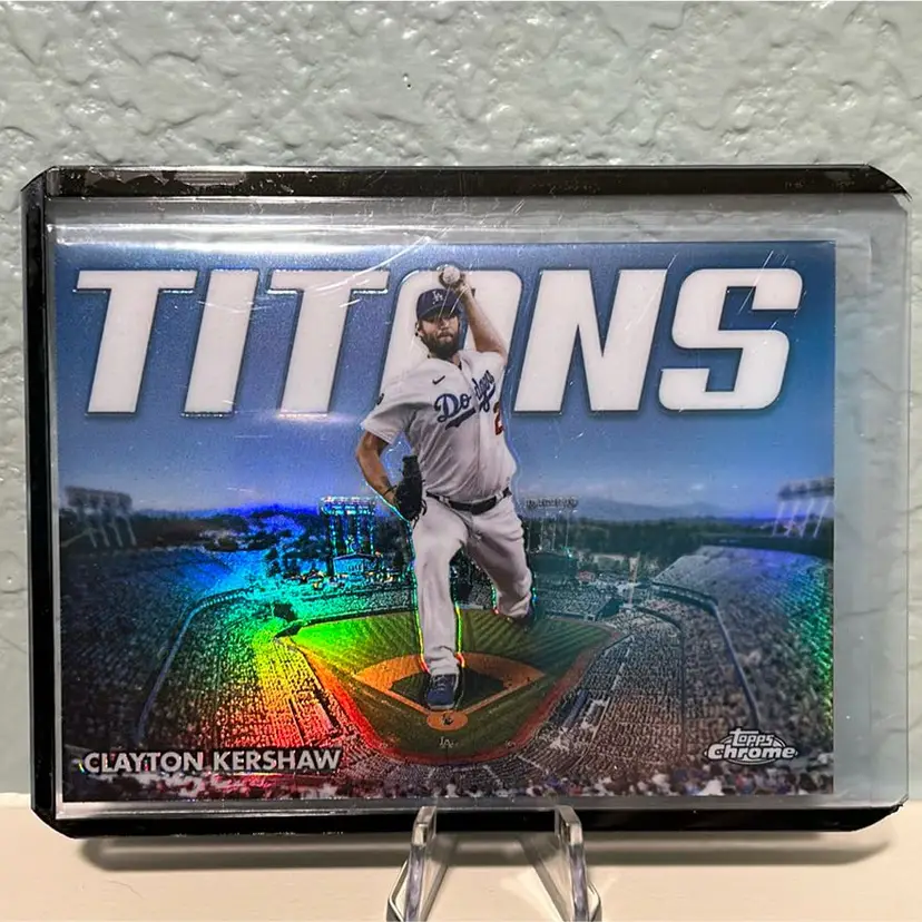 Clayton Kershaw 2023 Topps Chrome Titans Los Angeles Dodgers