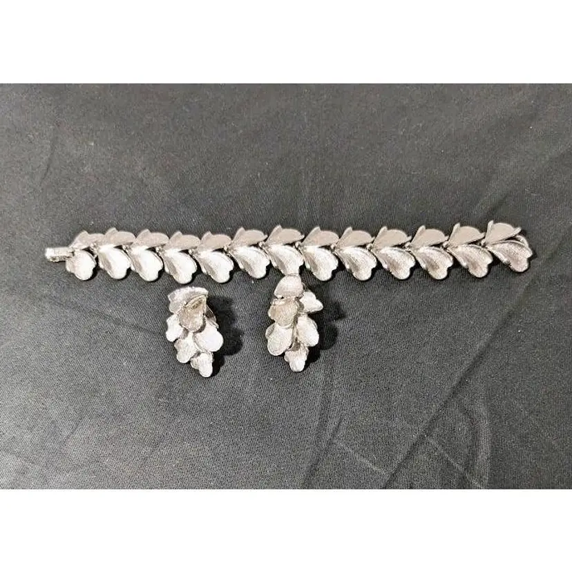 Vintage Judy Lee Brushed Silver Tone Leaf Bracelet and Clip on Earring Set - Signed
