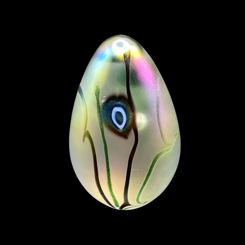 2003 Glass Eye Studio GES Iridescent Egg Paperweight with Heart Flowers