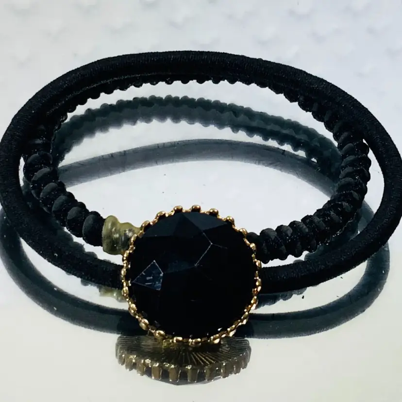 Vintage Costume Jewelry Crystal And Metallic Scrunchie Bracelet 