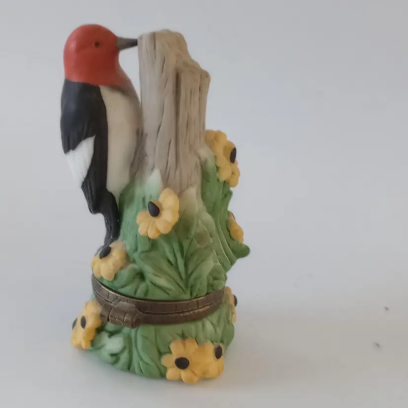 Porcelain Hinged Box - Woodpecker