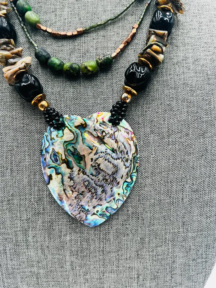 Vintage Jade Chrysoprase And Mother Of Pearl 3 Necklace Set