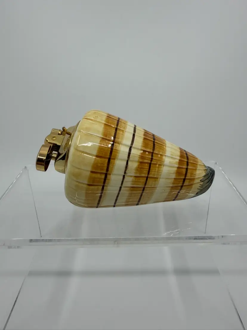 Vintage Ceramic Conch Shell Table Lighter Untested
