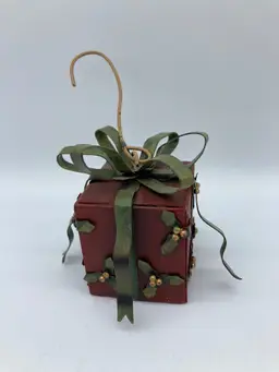 Metal Christmas Present Ornament with Hanger