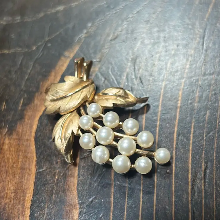 Trafari Grape Brooch Gold Tone Faux Pearl