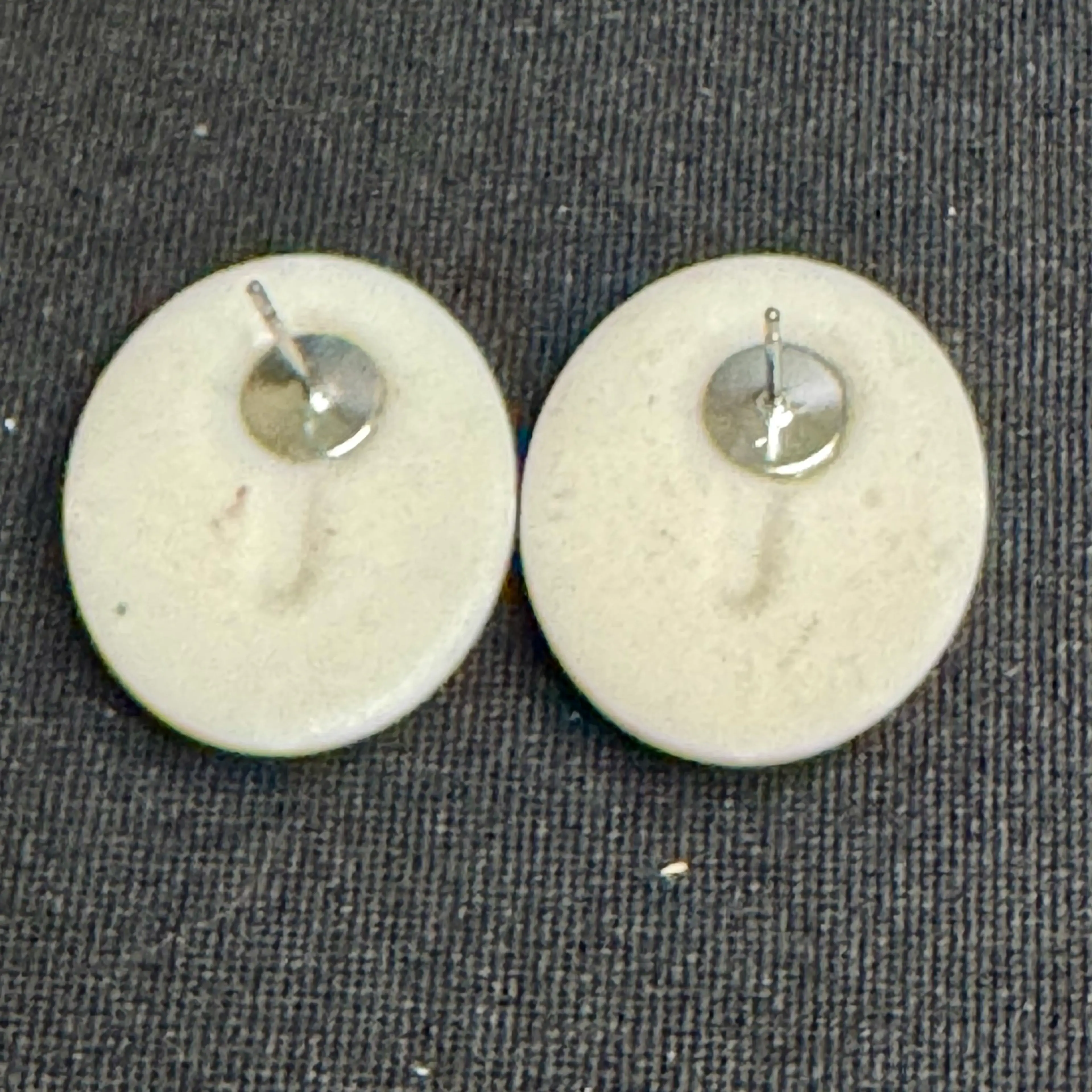 Image 2 of 4