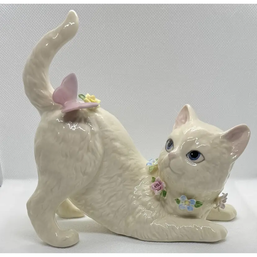 Lenox “Fluttering Friend” Ivory China Cat With Butterfly And Flowers Figurine