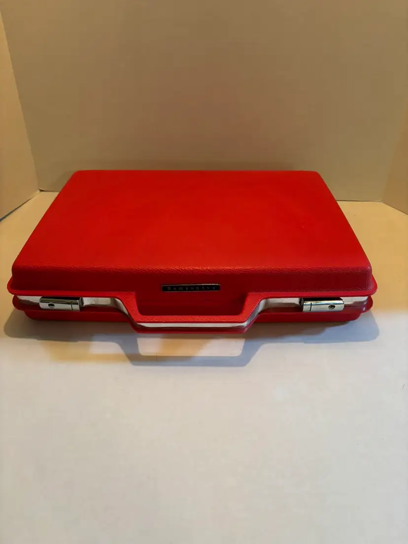 Vintage Samsonite RED Hard-shell Attache/Briefcase Chrome Hardware Red Interior
