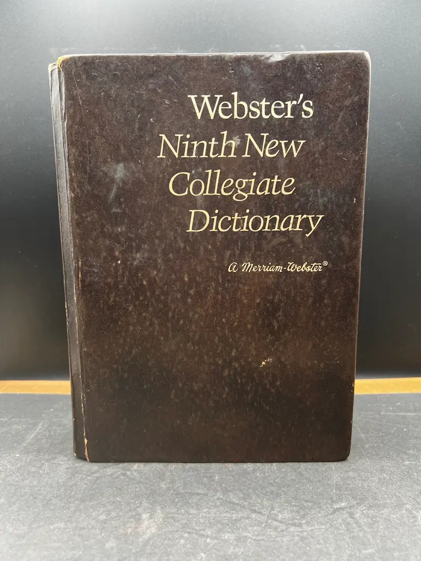 #1098B Websters Ninth New Collegiate Dictionary 1989 Hardcover
Printed In USA