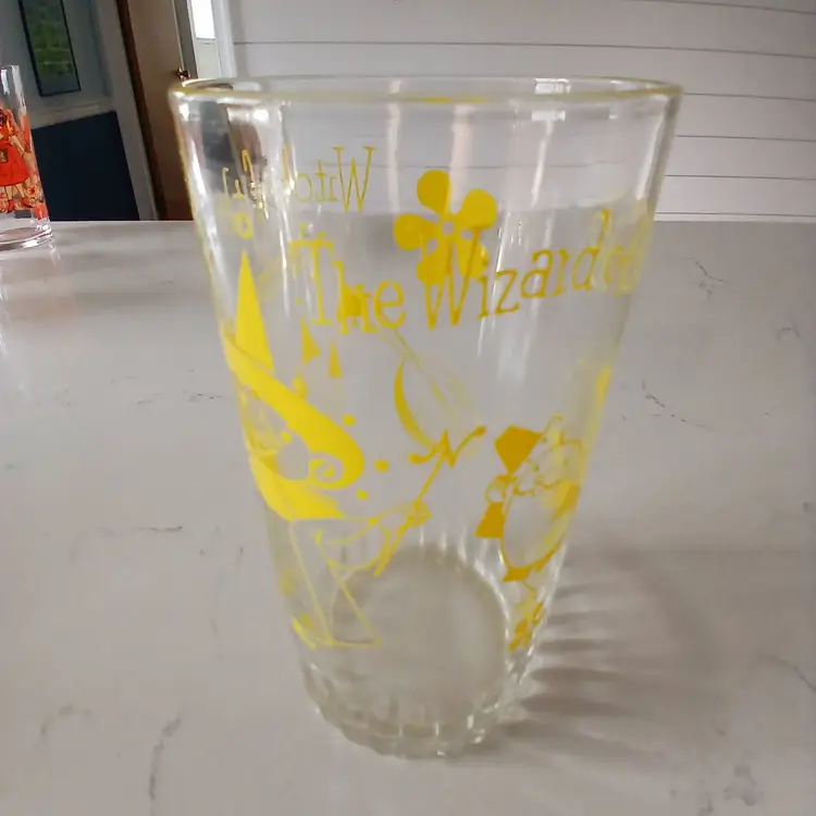Vintage Wizard of Oz Glass Tumbler