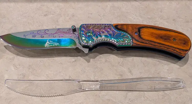 Bone Edge collectible knife deer buck metallic wood multi color clip foldable