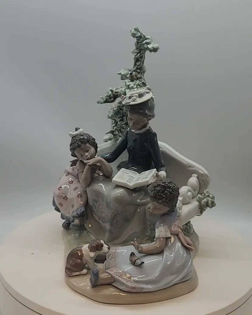 Lladro 5371  FAMILY ROOTS, Black Legacy Collection Porcelain Figurine