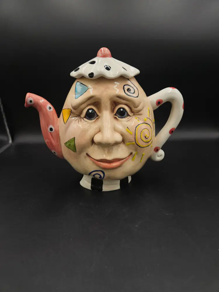 Ceramic Face Tea Pot (Pottery Peddler)