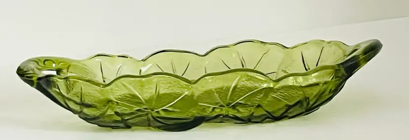 Item#: 222652 Pattern Code: INGLIPG
Description: Line #605, Green, Sculpted Leaves
Pattern: Lily Pons Green (Avocado Green) by Indiana Glass
Status: Discontinued. Circa: 1970 -