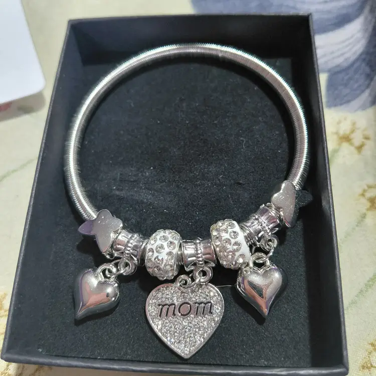 MOM bangle gift