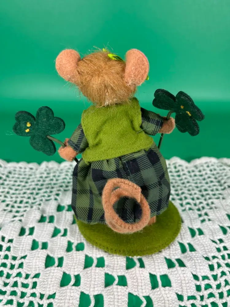 Vintage Annalee Shamrock Girl Mouse