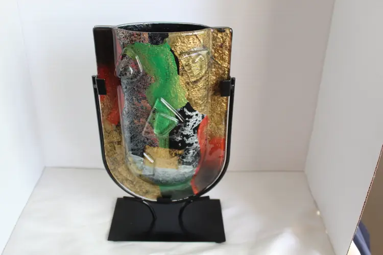 Jasmine Decorative Fused Glass V-Vase Shape With Stand