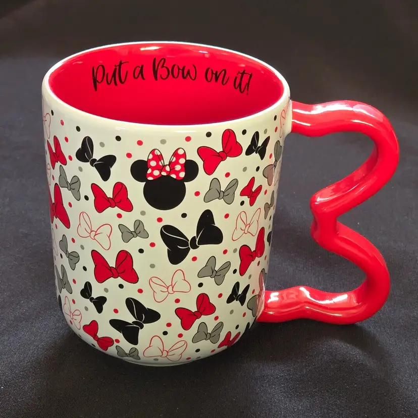 Minnie Mouse Bow Handle Mug Disney Store 4¼" Tall Made In Taiwan 15 oz Unused