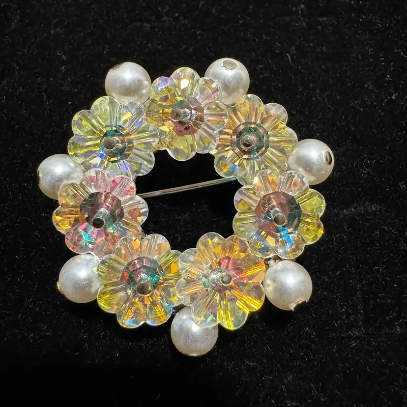 Vintage Rivoli Rhinestones Wreath Brooch AB Crystals Faux Pearls Gold Tone 1.5” Diameter