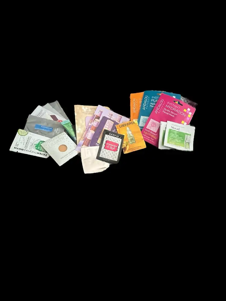 20 Piece Sample Lot Skin Care And Make Up