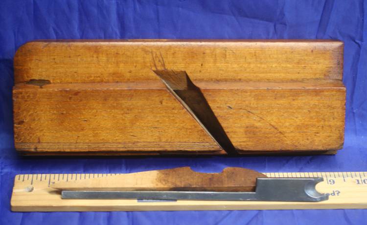 Wooden Side Beading Plane – 1/2 in. – ARROWMAMMETT WORKS  MIDDLETOWN Conn.