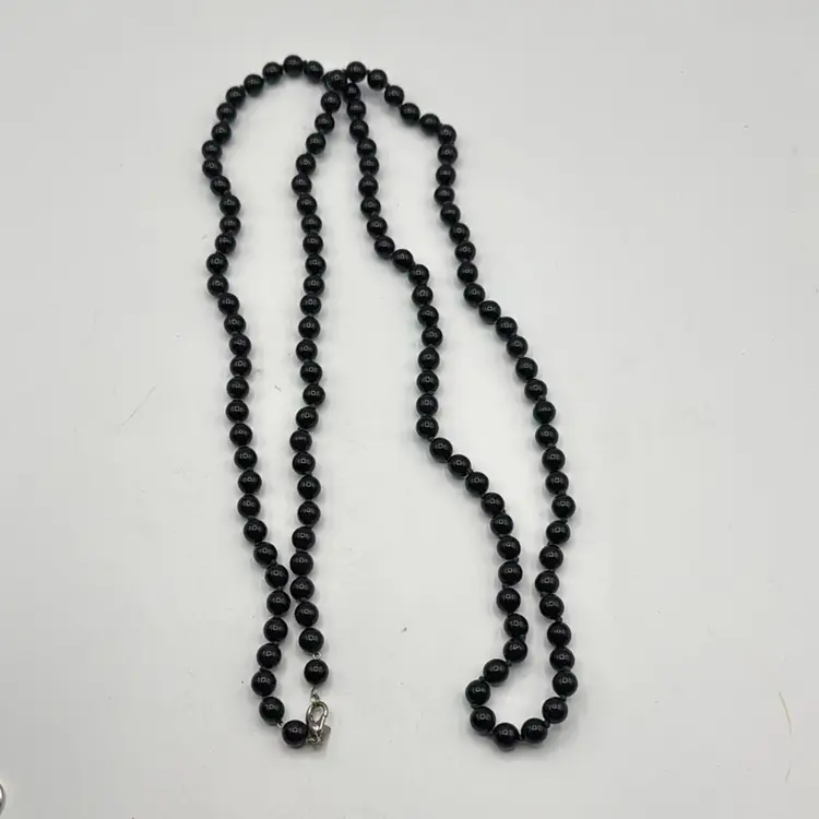 Lady Remington Black Glass Bead Knotted Necklace 23”