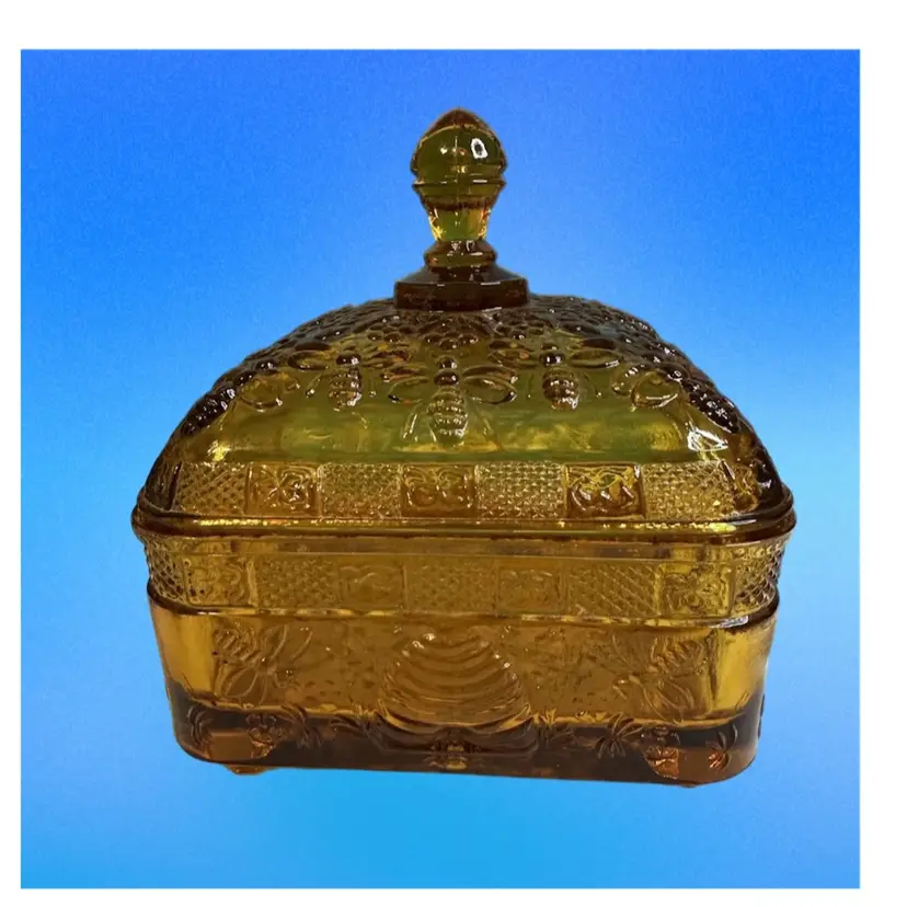 Tiara Indiana Glass Bee Box