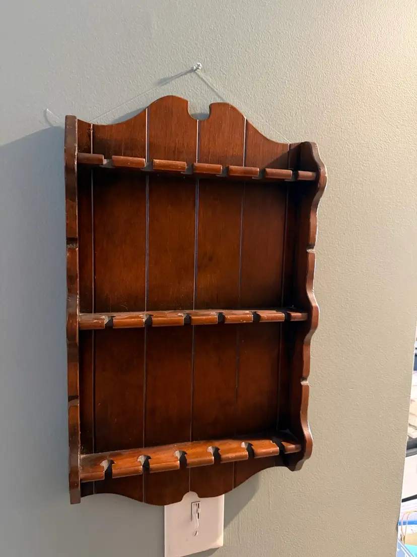 VTG Wooden  Souvenir 18 Slot Spoon Holder Wall Display Rack, Grandma Cottage Core ~18”x10.5”x2”