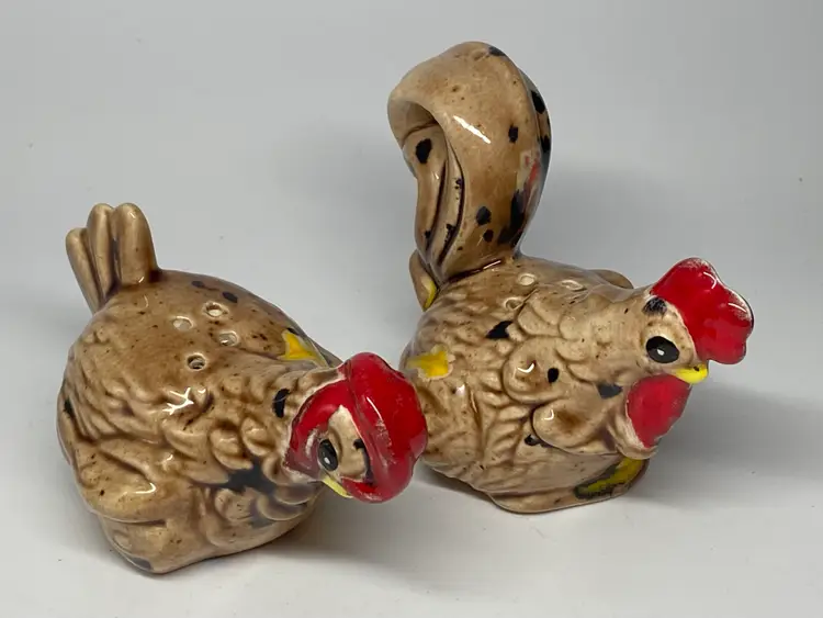 Handmade, Signed by Artist Chicken & Rooster Salt & Pepper Shaker