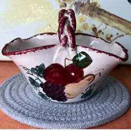 Signed Nichol’s Pottery Basket Apples 2001