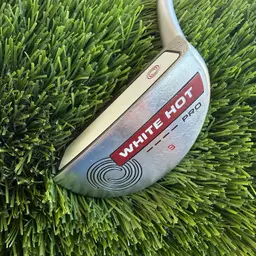 Odyssey 35.5” White Hot Pro 9 With Flatso 3.0 Grip