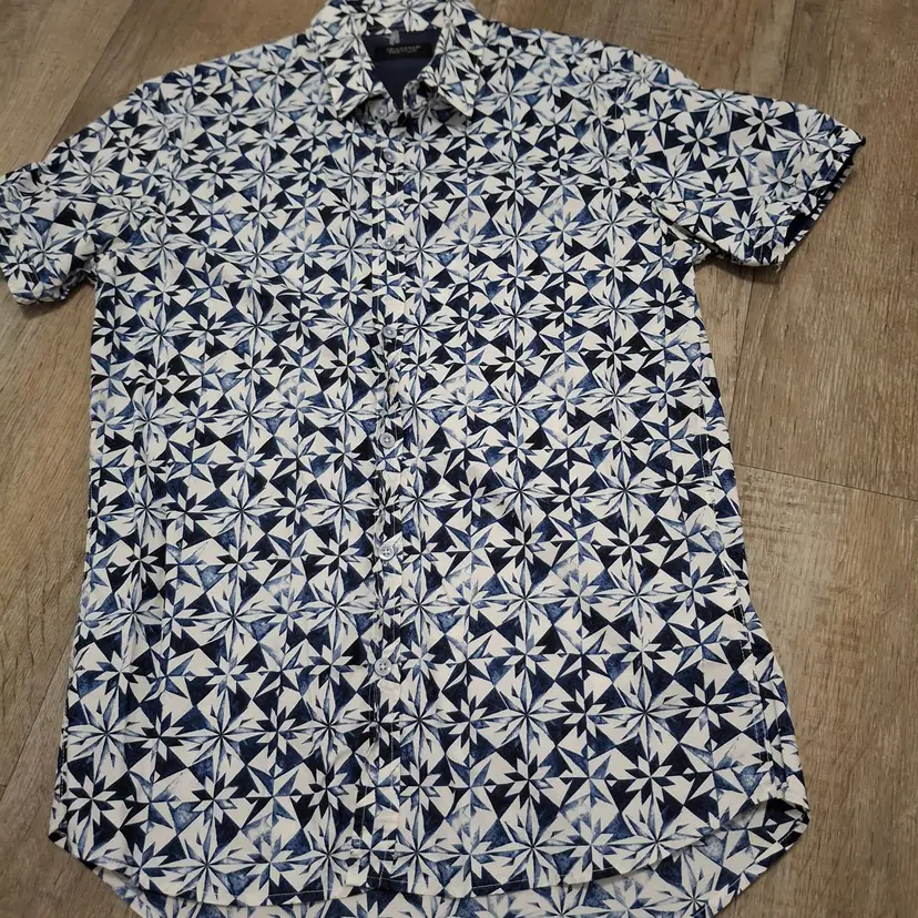 7 Diamonds Premium Mens Short Sleeve Button-Up Shirt Blue White Geometric Size S