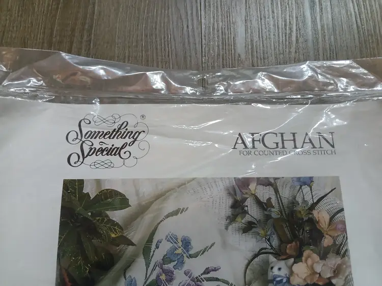 Something Special Afghan Cat and Iris 50546 Cross Stitch Kit 18 Count NIP