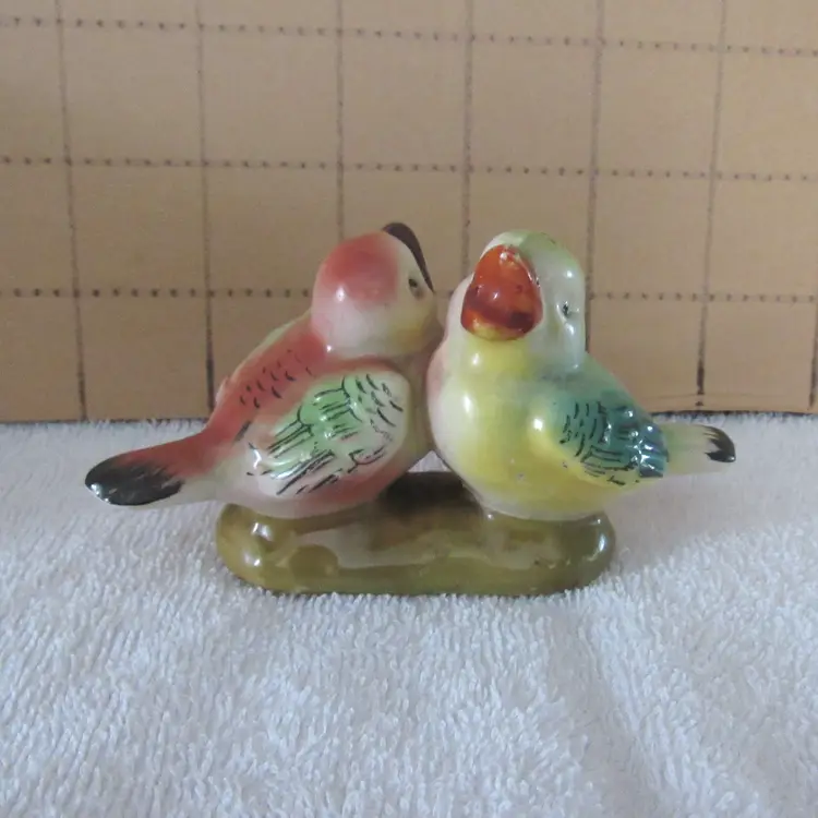 VTG 1 Pc Birds Salt & Pepper Shaker Set