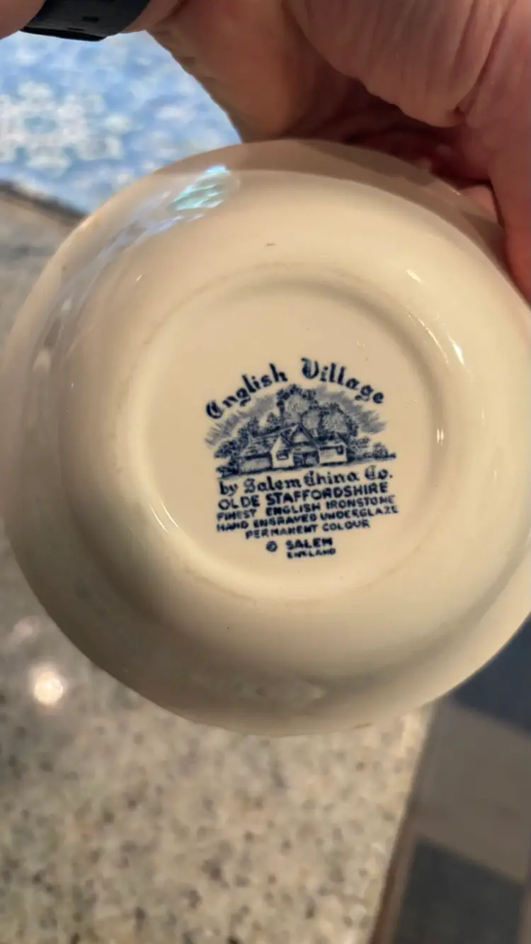 Olde Staffordshire English Village 5” Berry Bowls Set 4 Salem China Co England