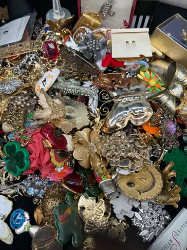 Jewelry Hangout With Adored