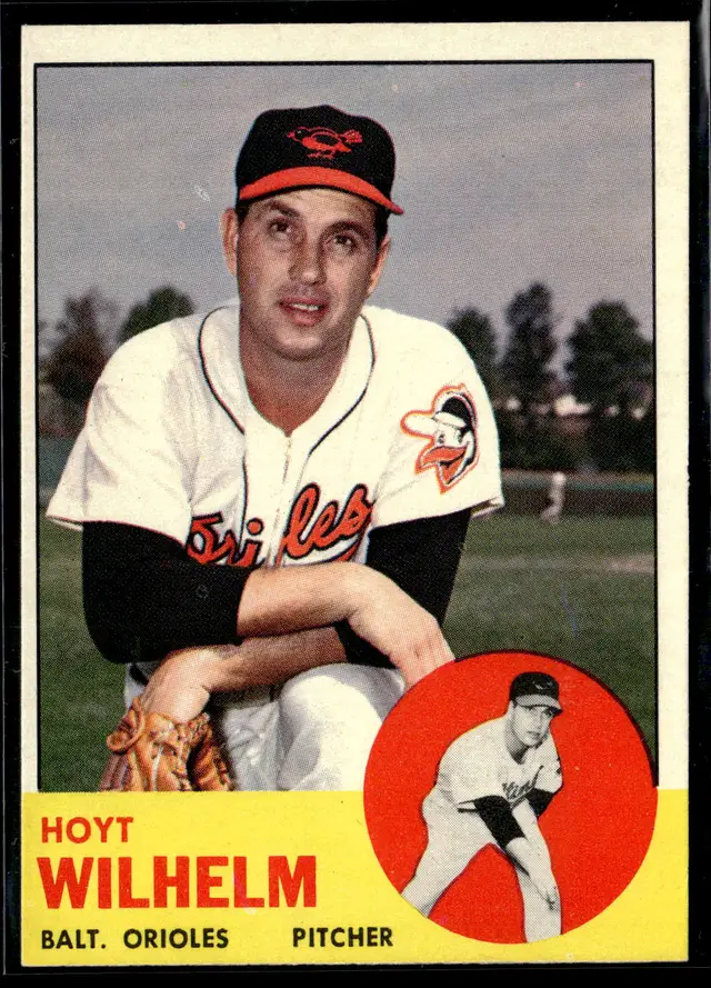 #60 Hoyt Wilhelm 1963 Topps #108 *LIVE AUCTION*