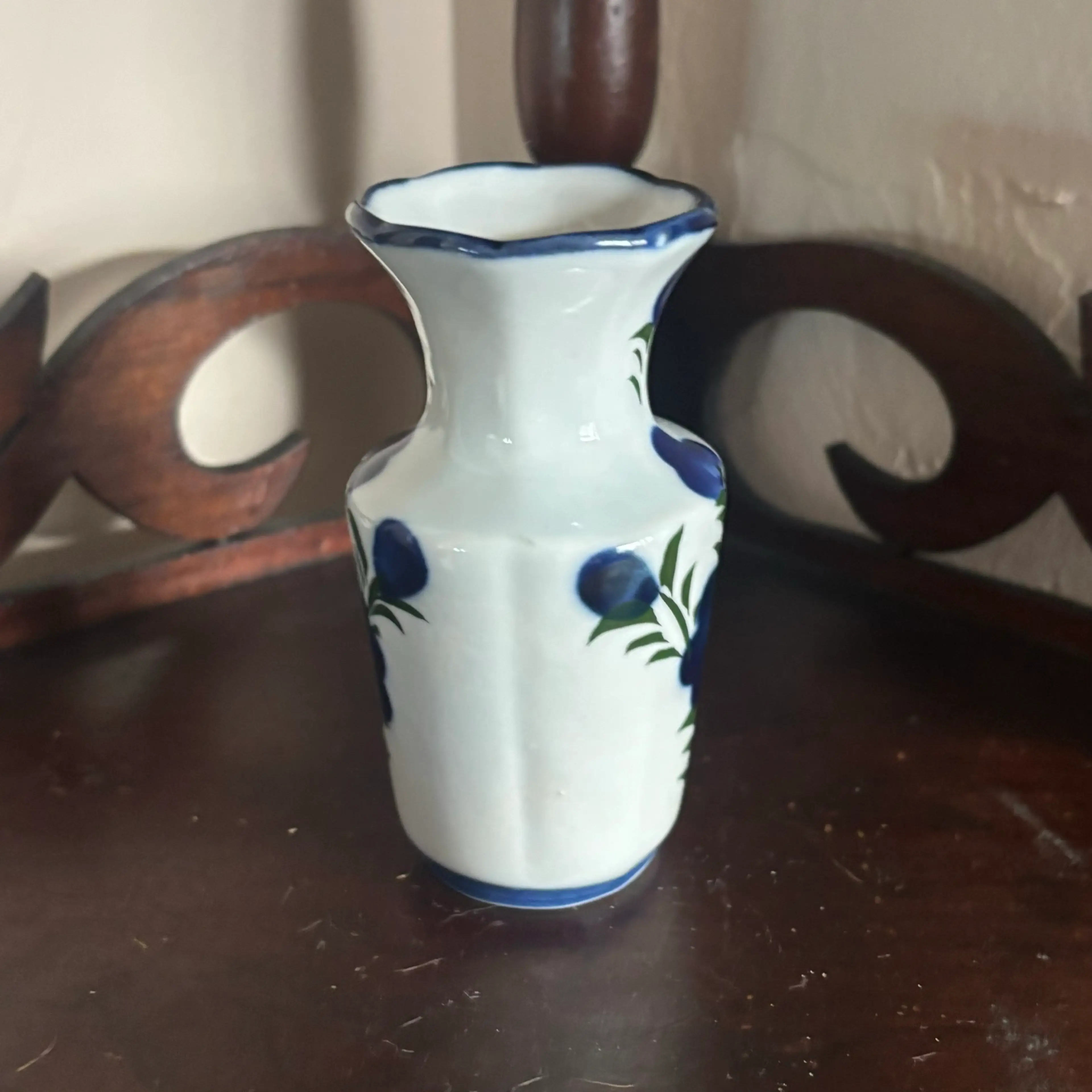 Image 2 of 6