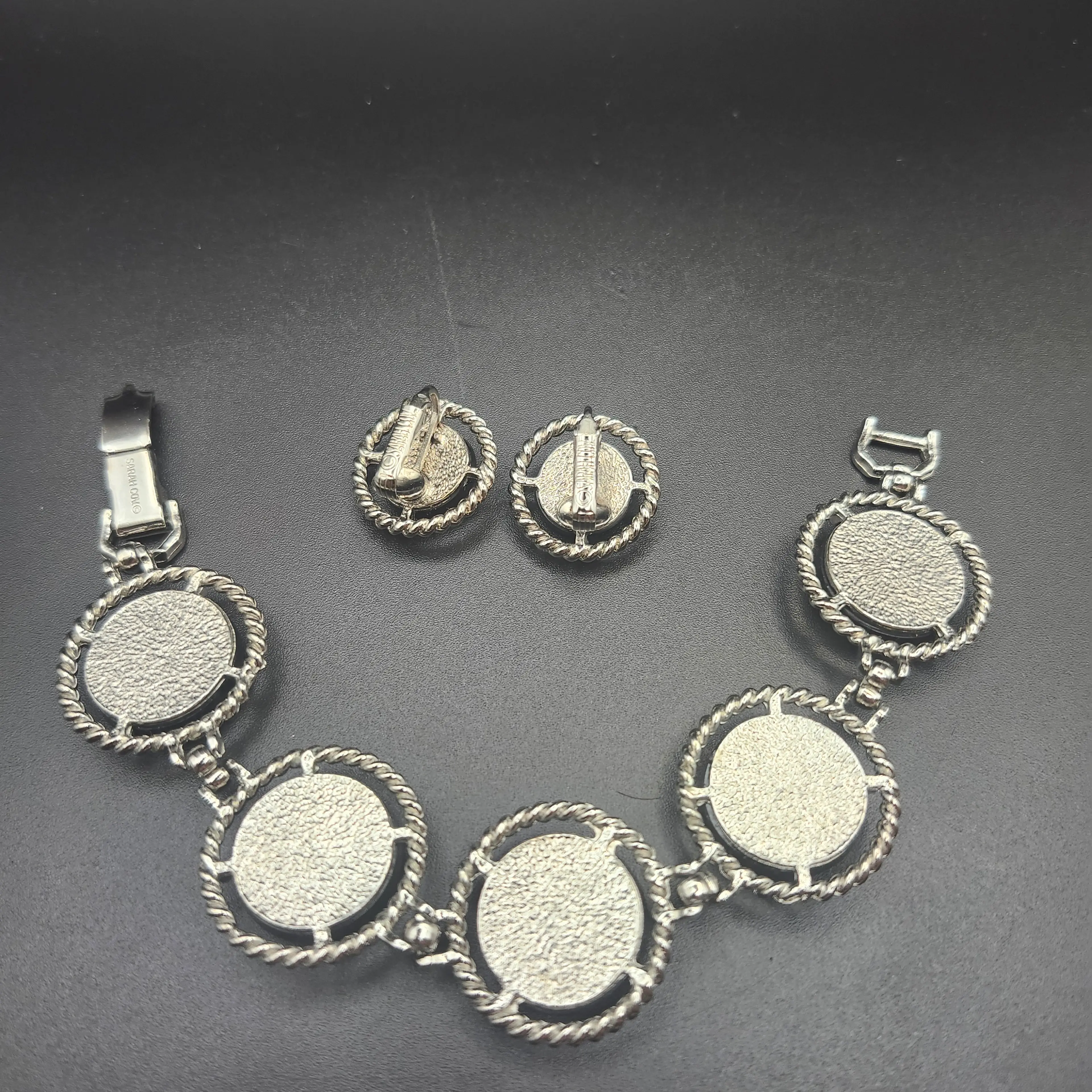 Image 2 of 4