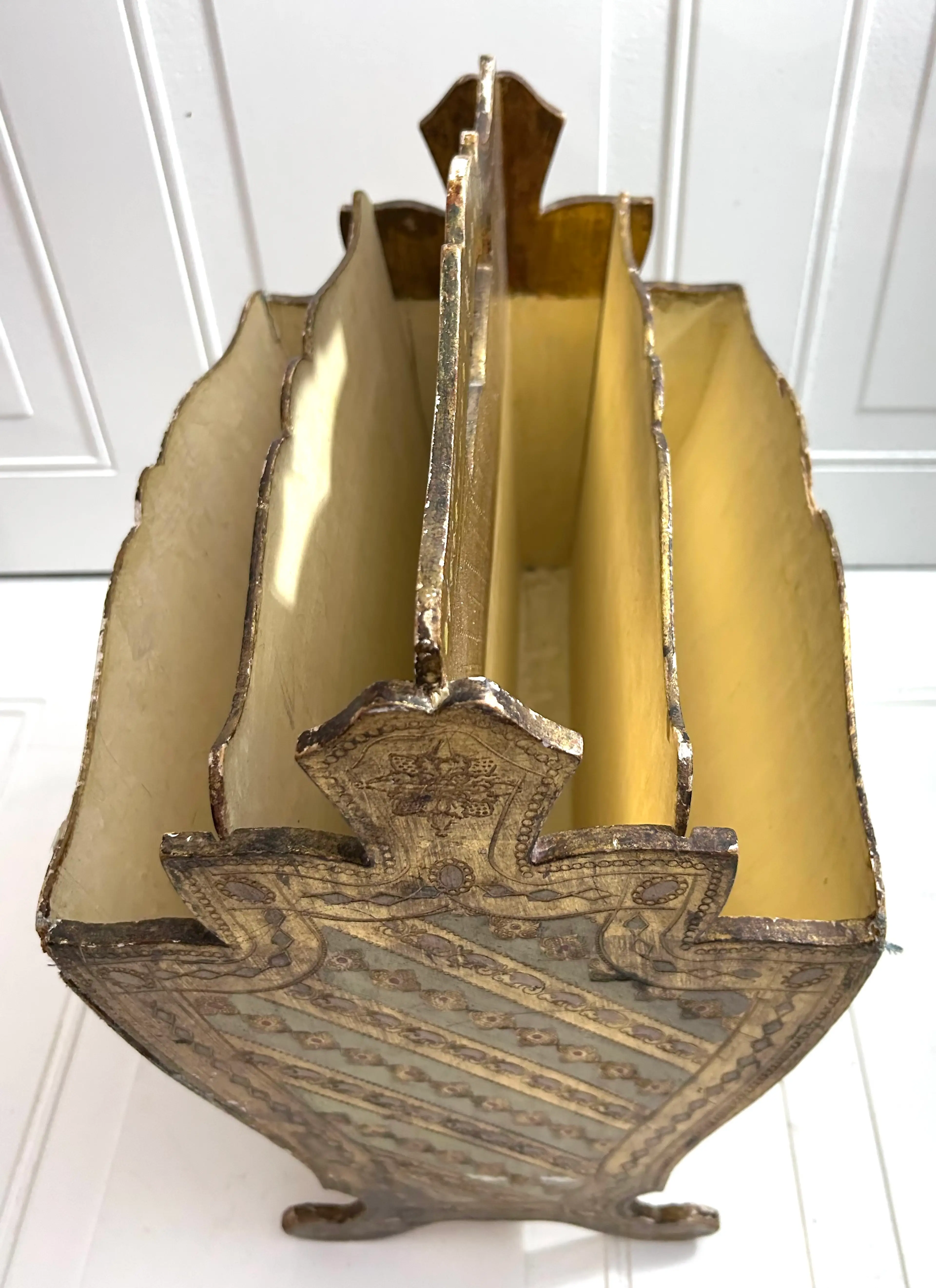 Image 4 of 16